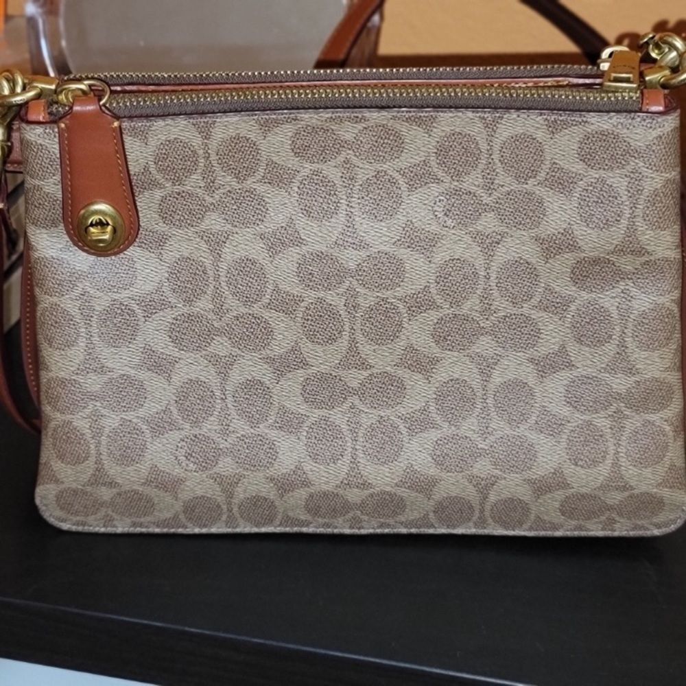 Coach Signature Brown and Red Handbag - Picture 2 of 12